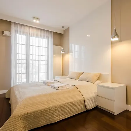 Old Town Luxury Apartment *