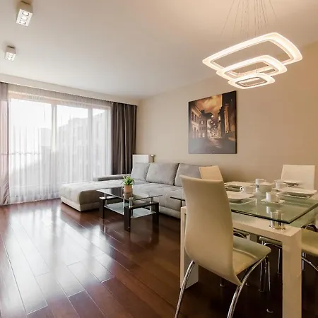 Old Town Luxury Apartment