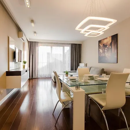 Old Town Luxury Apartment